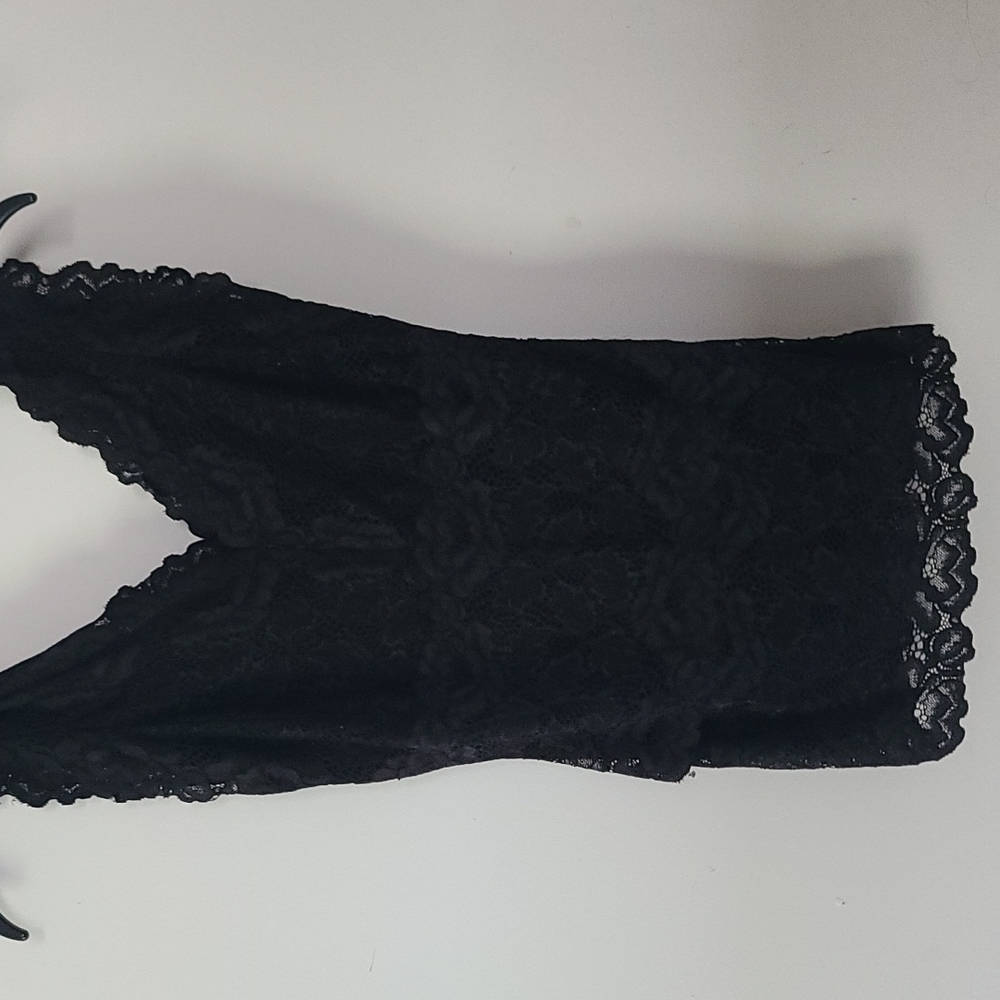 Inc lace sleeveless top